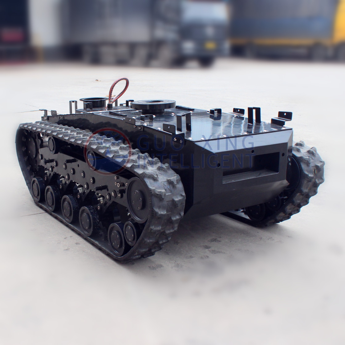 Vehículo robot con orugas impermeable