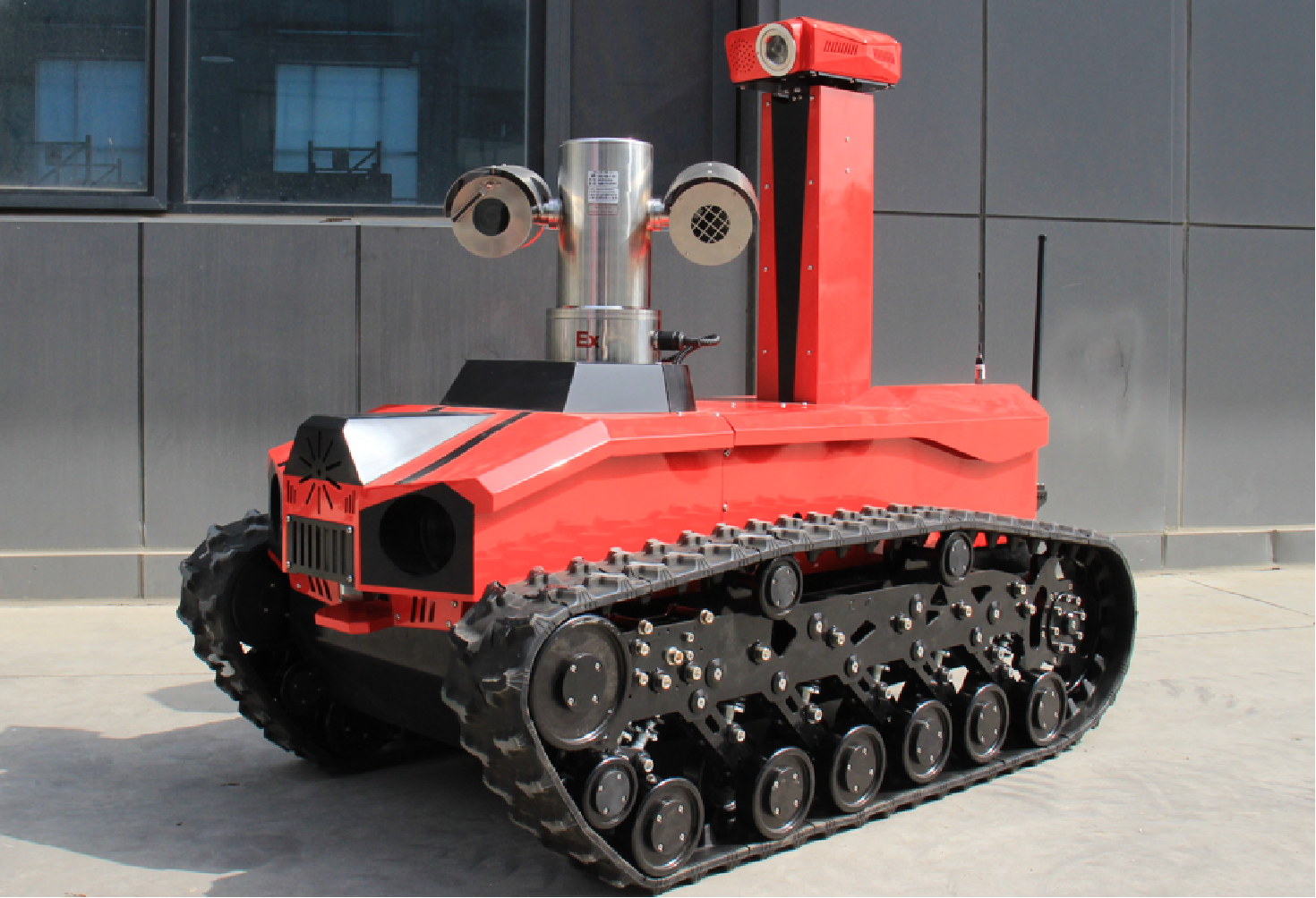 Robot de control remoto inteligente bombero robot de lucha contra incendios UGV con cámara RXR-MC80BD