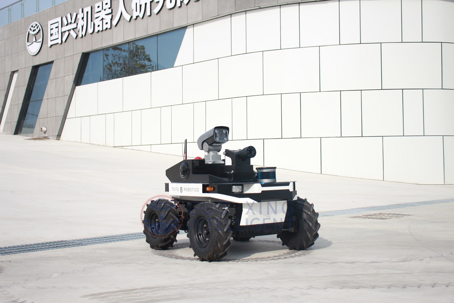 Robot AGV no tripulado de policías de guardia de seguridad