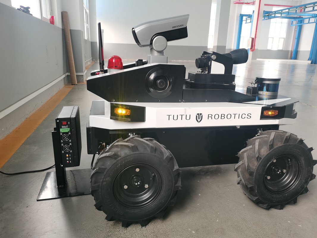 Robot de patrulla de seguridad autónomo UGV con carga automática