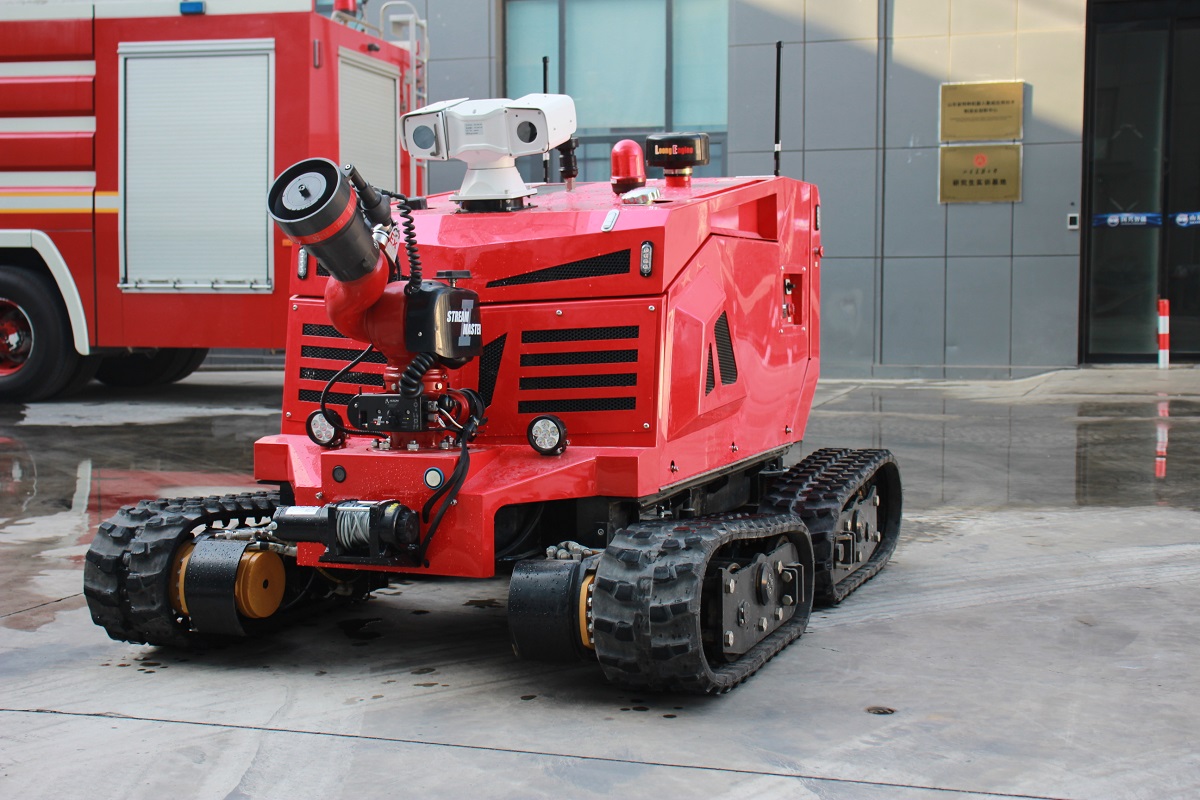 Robot de extinción de incendios tipo diésel para bomberos.