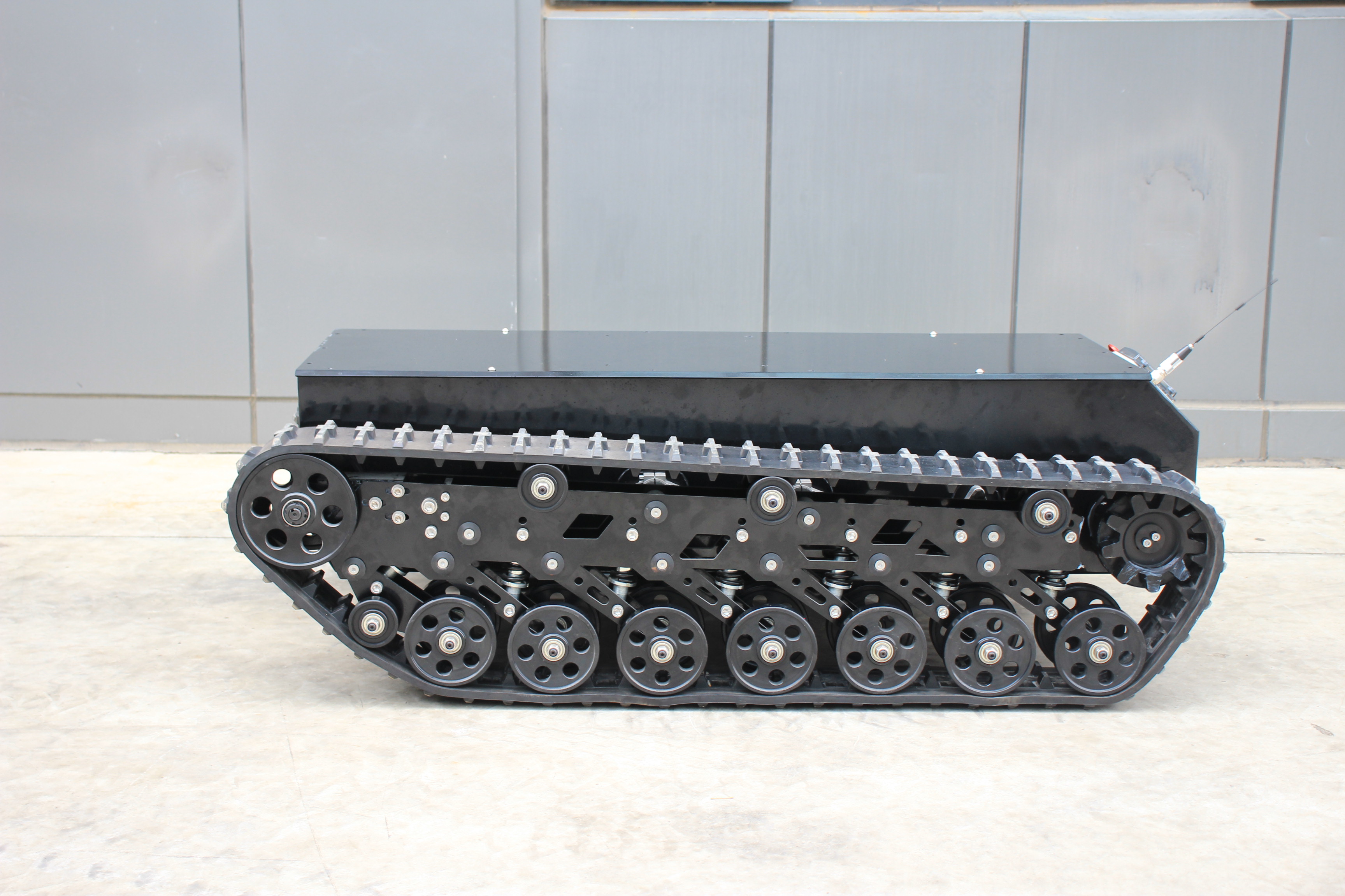 Safari con chasis de plataforma robótica móvil con orugas de goma - 900T mejorado